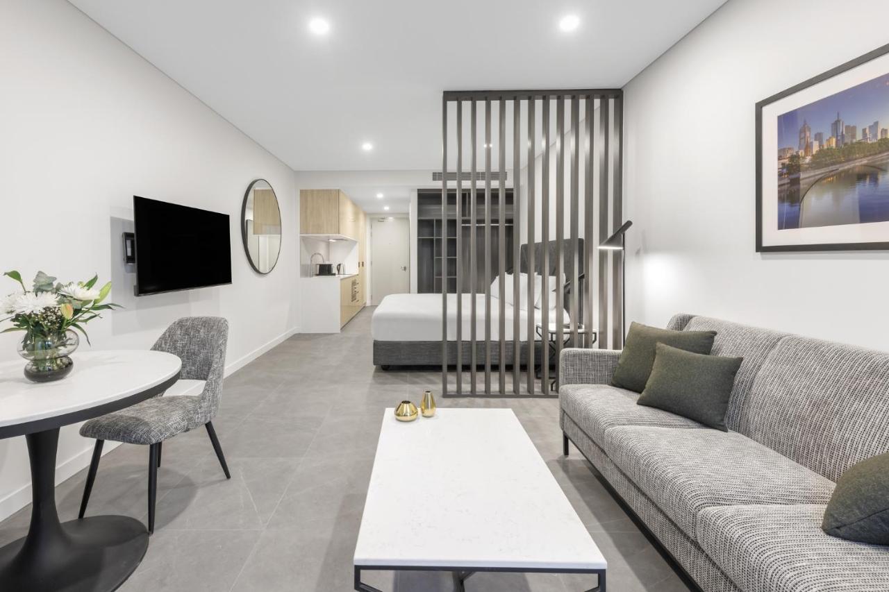 Meriton Suites Melbourne Exteriér fotografie A typical Studio apartment