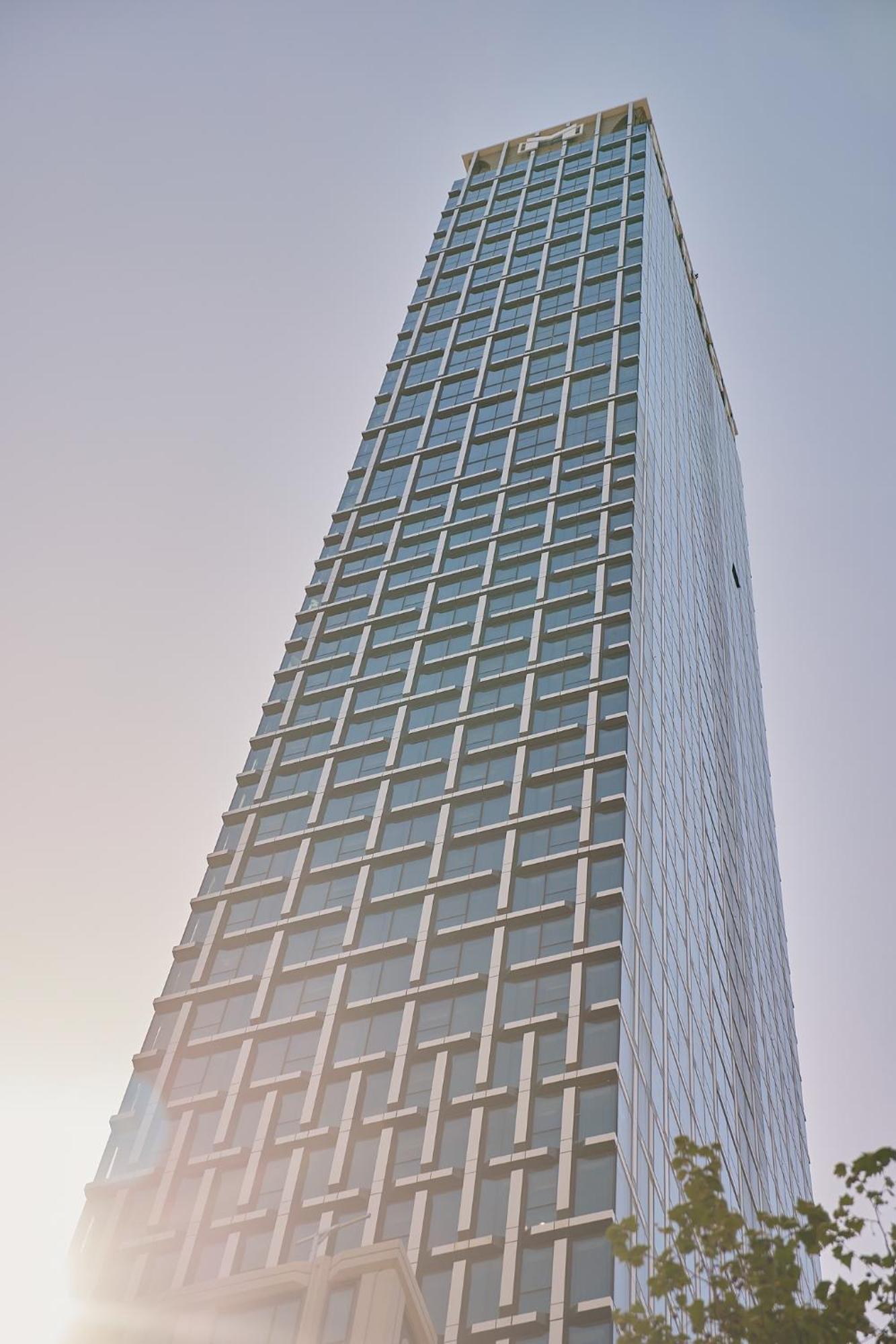 Meriton Suites Melbourne Exteriér fotografie The building's facade